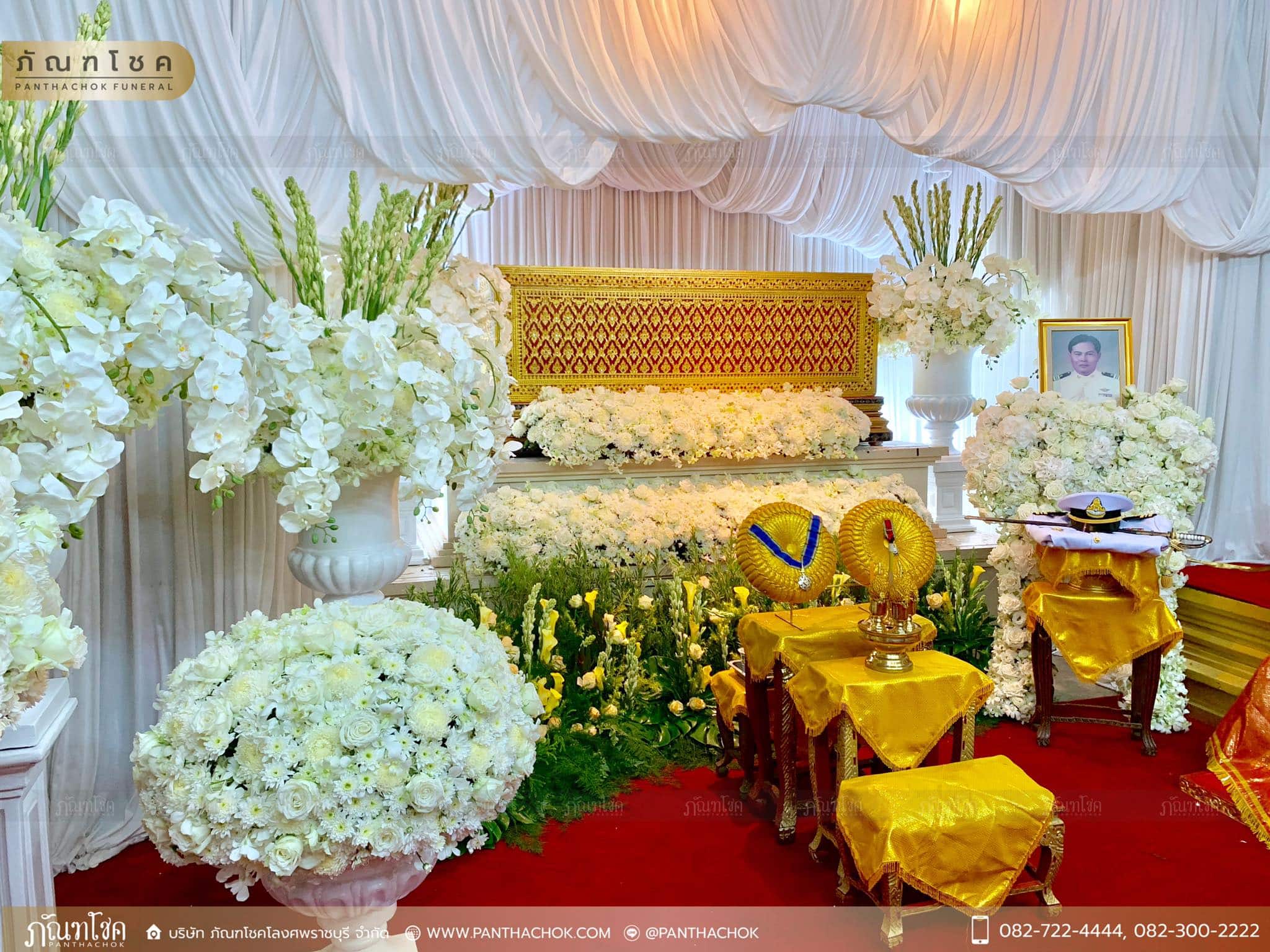ดอกไม้งานศพ วัดพระศรีมหาธาตุ