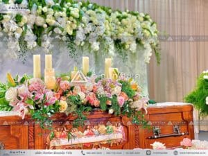 ดอกไม้งานศพแบบคริสต์ ดอกไม้หน้าศพศาสนาคริสต์ รับจัดงานศพคาทอลิก