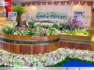 ดอกไม้งานศพแบบคริสต์ ดอกไม้หน้ารูป ดอกไม้สีชมพู