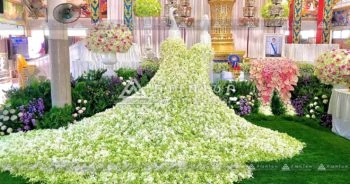 ดอกไม้หน้าโกศพระราชทาน โทนสีชมพู สวนหน้าศพ จัดงานศพกรุงเทพ