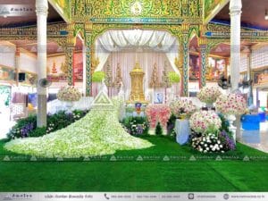 ดอกไม้หน้าโกศพระราชทาน โทนสีชมพู ดอกไม้หน้าศพกรุงเทพ ดอกไม้งานศพเพชรบุรี นกยูงงานศพ พุ่มกลมดอกไม้หน้าศพ