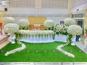 ดอกไม้งานศพแบบพุ่ม โทนสีขาว
