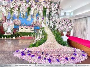 ดอกไม้หน้าศพสวยหรูแบบนกยูง