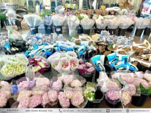 ดอกไม้หน้าศพสวยหรูแบบนกยูง