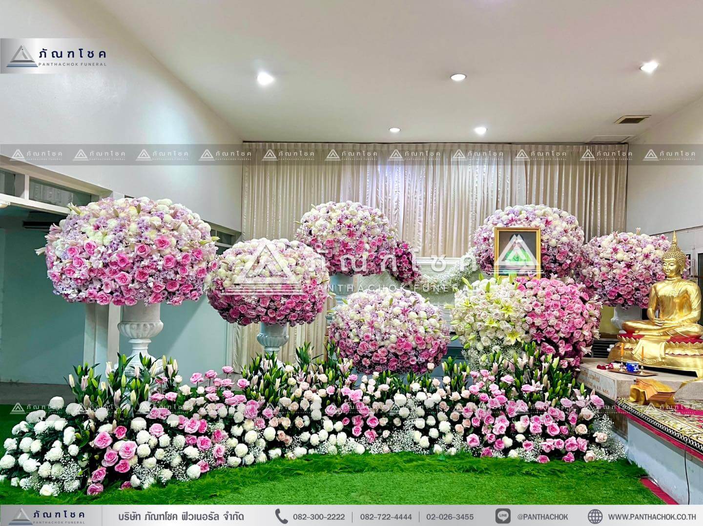 จัดดอกไม้หน้าหีบแบบพุ่มกลม